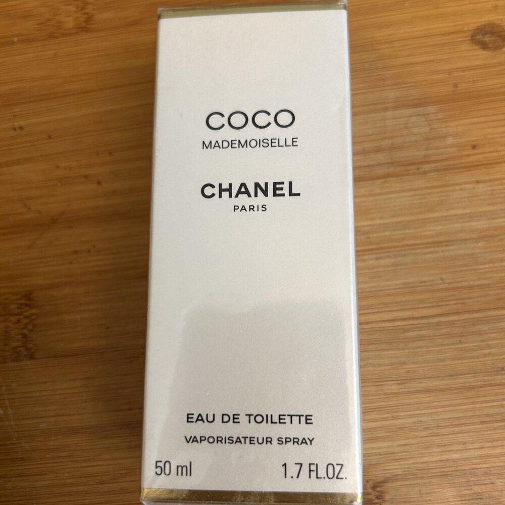 CHANEL COCO MADEMOISELLE Eau de Toilette Spray 1.7oz Brand new